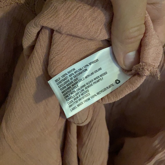 Blush dress - Picture 3 of 3